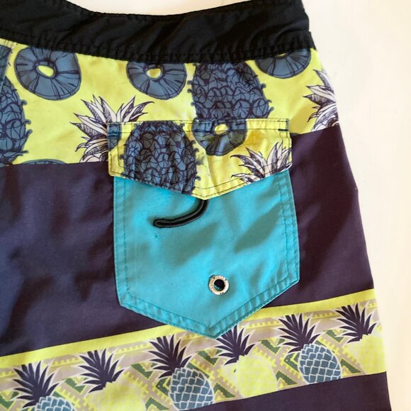 Vintage Ocean Pacific Board Shorts Mens Swim Suit Size M 34 Pineapples Teal Blue - Picture 10 of 16
